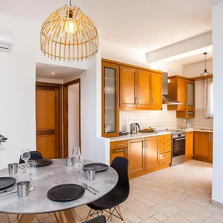 Ivy Kallithea Ammoudes (Rhodes)