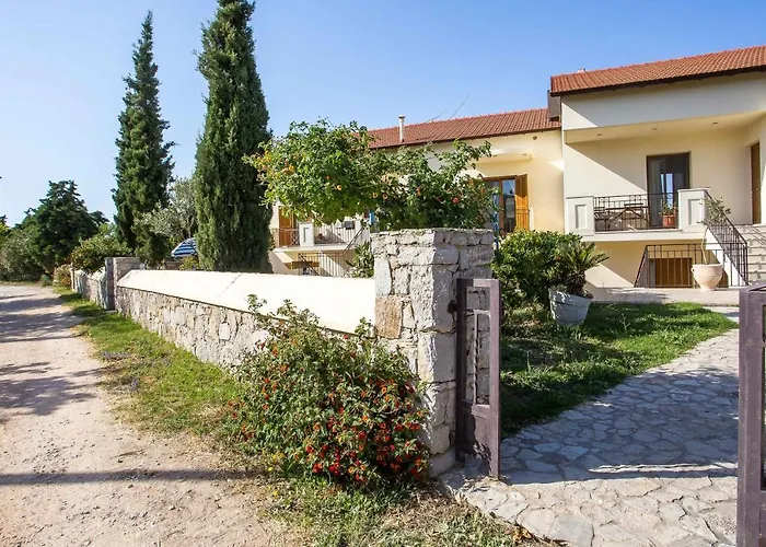 Ivy Kallithea Апартаменты *